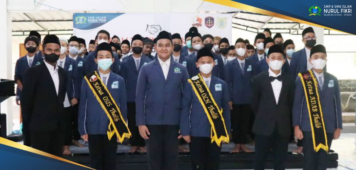 Pembelajaran Kepemimpinan, SMP Islam NFBS Serang Menggelar Sertijab Organisasi Santri