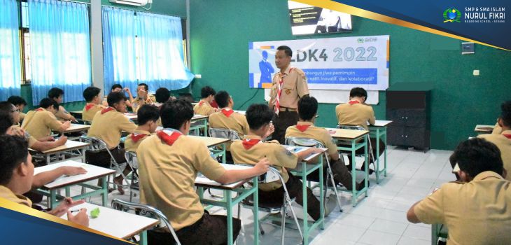 Melatih Santri SMA Islam NFBS Serang Berpikir Konseptual di LDK IV