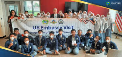 Language Team SMA Islam NFBS Serang Kunjungi Kedubes AS